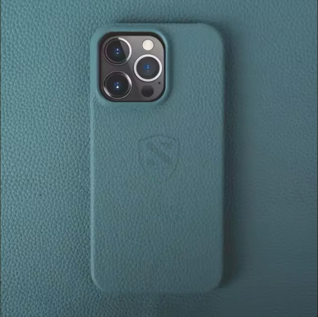 Capa SScuderia Eleganza – iPhone Série 16